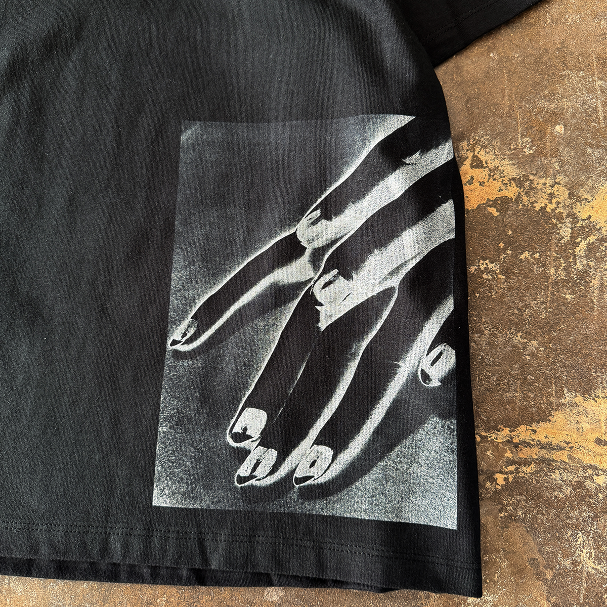 endure tee